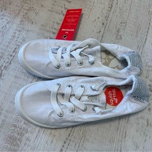 Roxy Bayshore White Slip On Sneakers sz 8